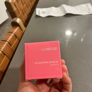 LANEIGE lip sleeping mask in berry